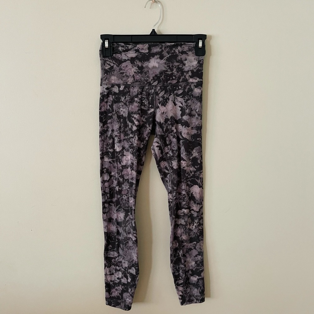 Lululemon high rise leggings size 4